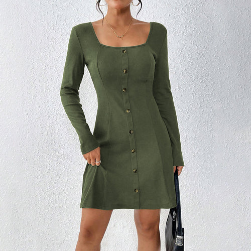 Robe à boutons pour femmes avec manches longues et décolleté carré Chic & Stil