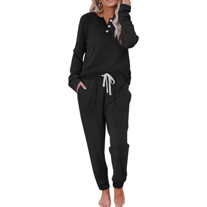 Casual outfit for women with button placket and elastic waist Lune London