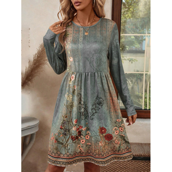 Casual women's dress with floral pattern and long sleeves Lune London