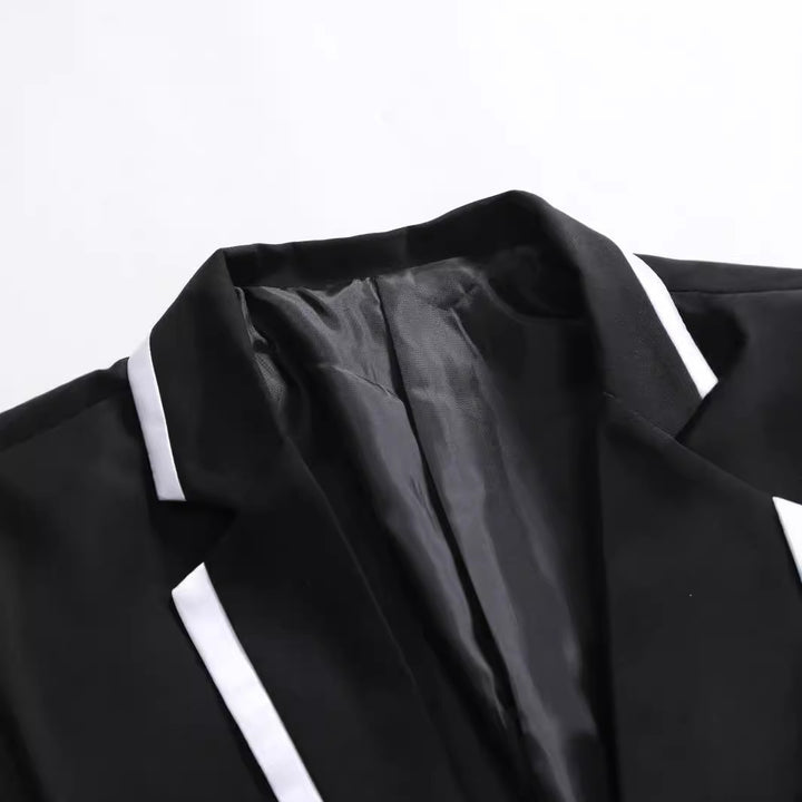 Elegant suit for men with contrast lapel Amarae