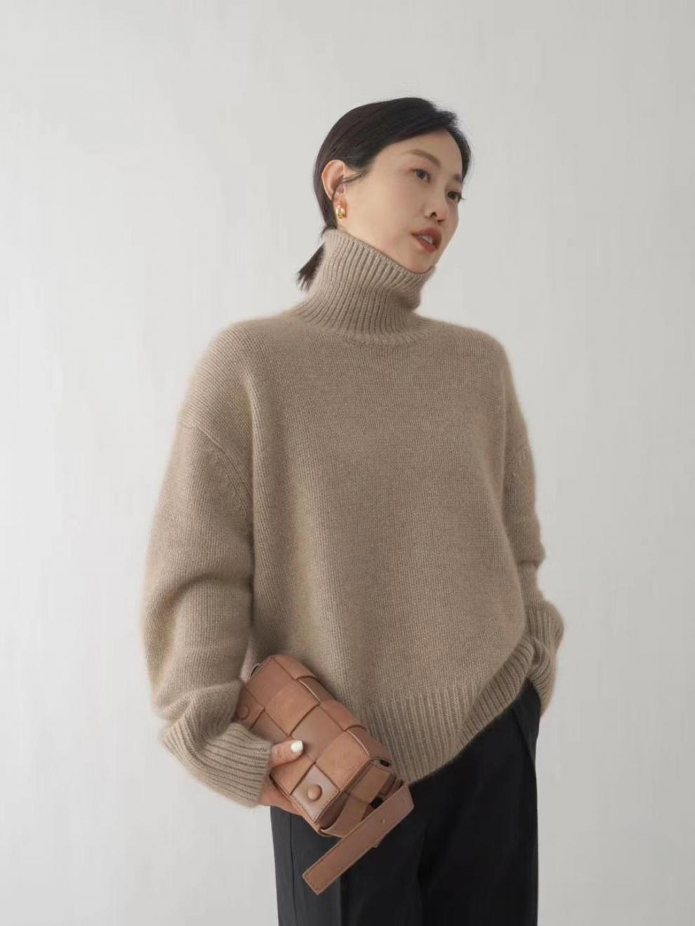 Pull à col roulé pour femmes en laine de haute qualité Chic & Stil