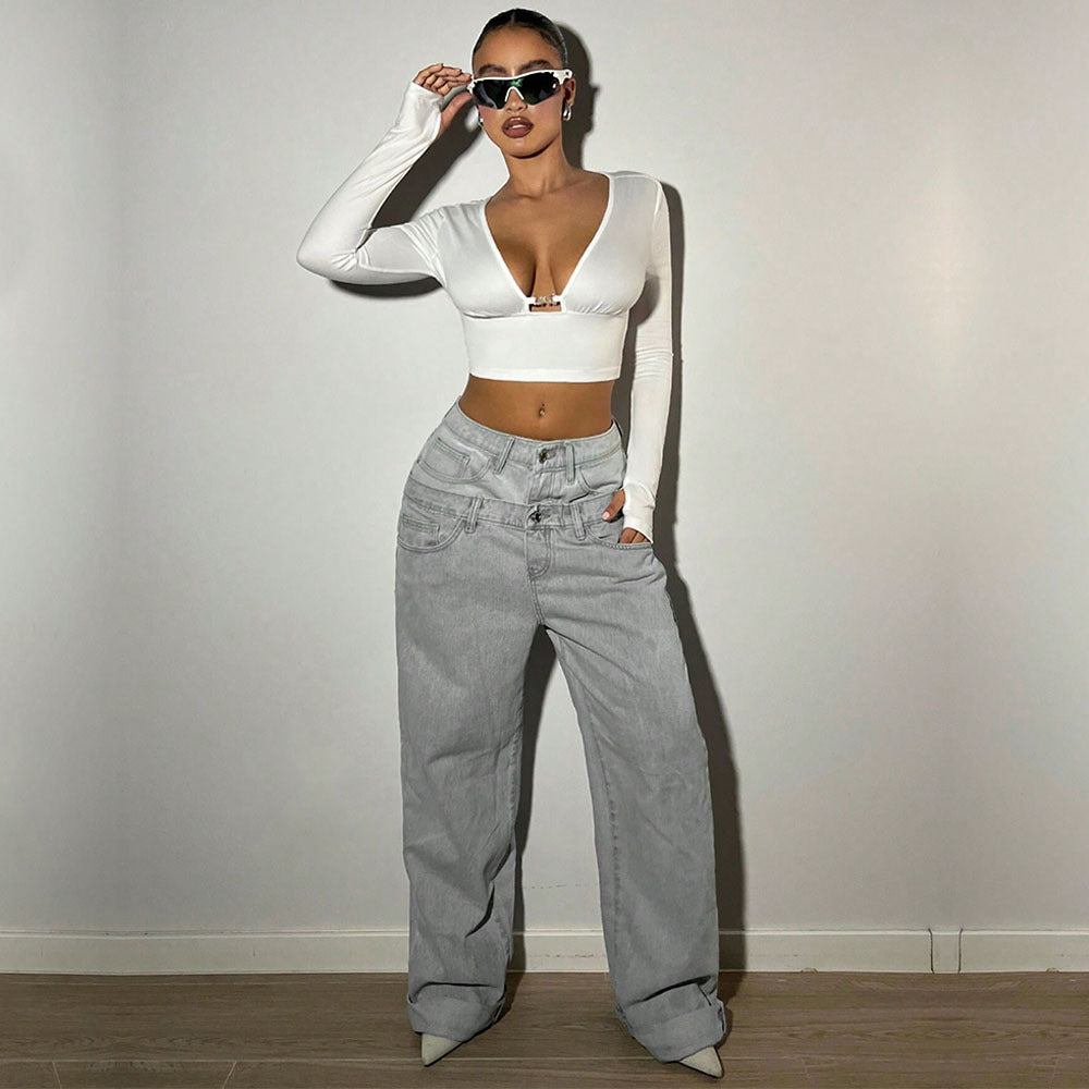Haut à manches longues cropped pour femmes avec décolleté en V profond et boucle décorative Chic & Stil