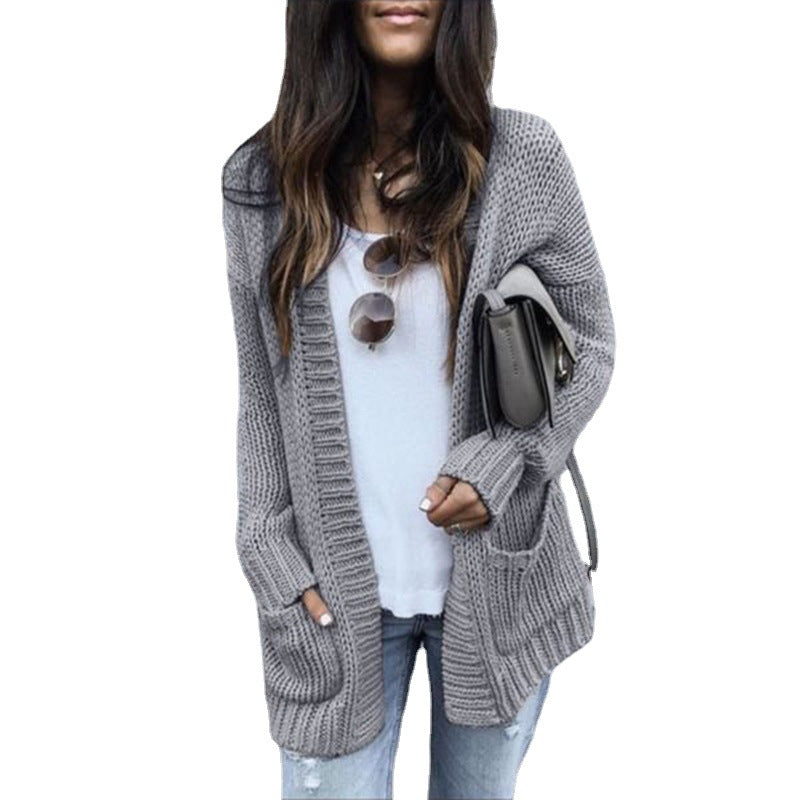 Chunky knit cardigan for women with practical pockets and relaxed fit Lune London