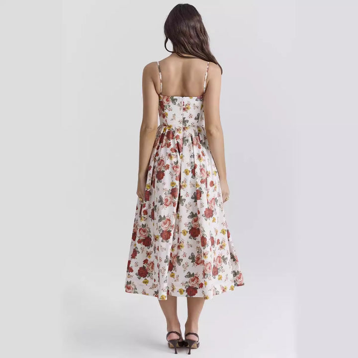 Maxi dresses for women with floral pattern and elegant, flowing silhouette Chic & Stil