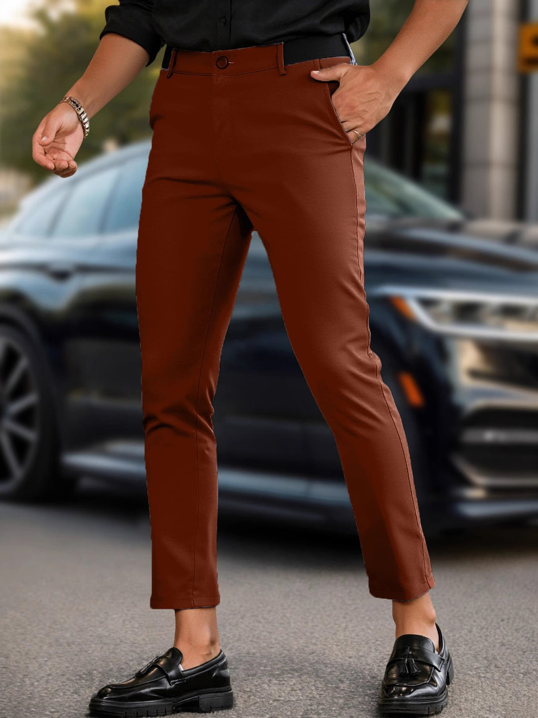Chino pants for men with elegant cut and practical design Lune London
