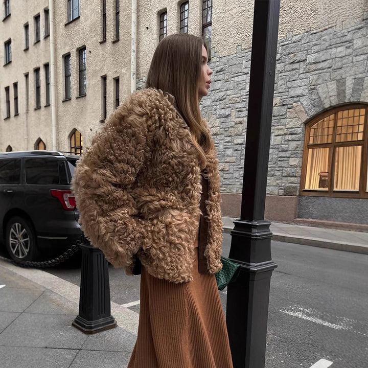 Women's short jacket made of curly teddy faux fur with oversized cut Amarae