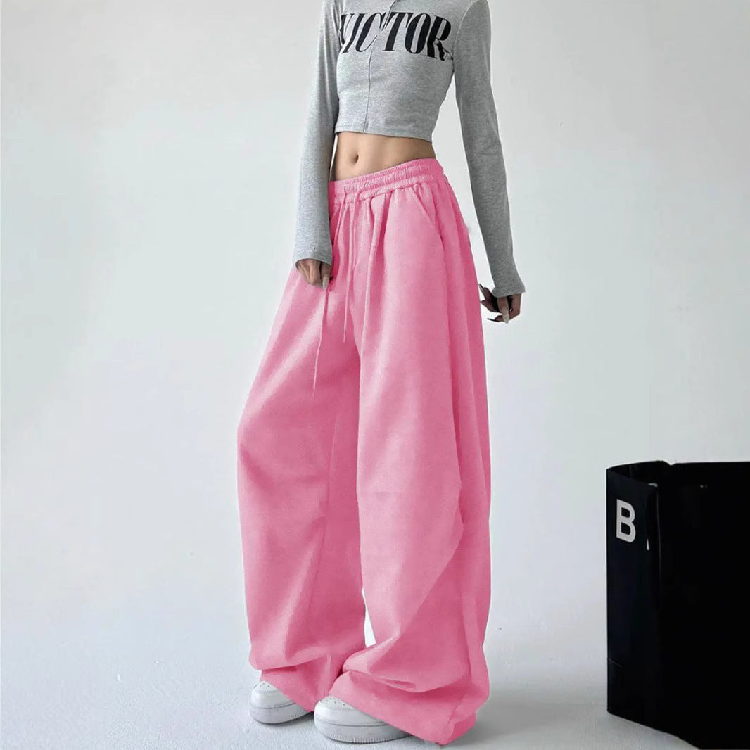 Wide sweatpants for women with elastic waistband and relaxed fit Lune London
