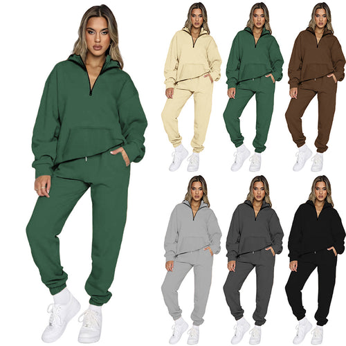 Comfortable women's sweatshirt set with modern zipper and practical pockets Amarae
