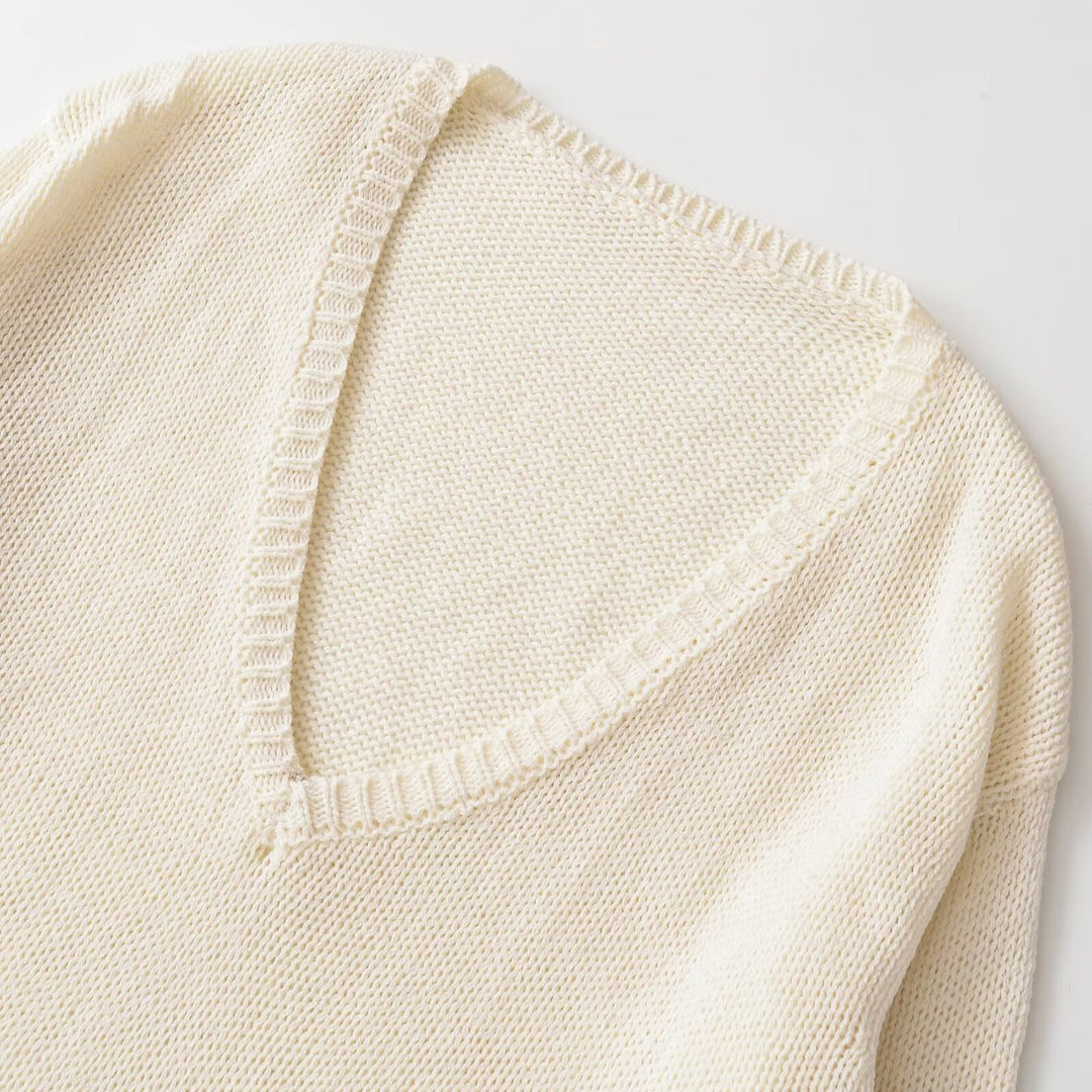Women's chunky knit sweater with deep V-neck and oversized cut Amarae
