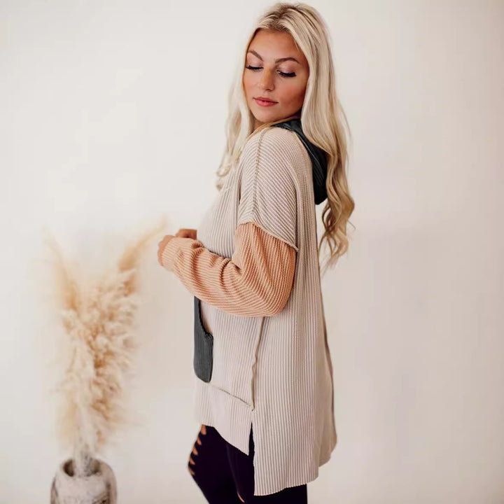 Casual hoodie for women with a structured design and practical pockets Lune London