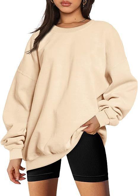 Oversized sweatshirt for women with raglan sleeves and soft lining Lune London