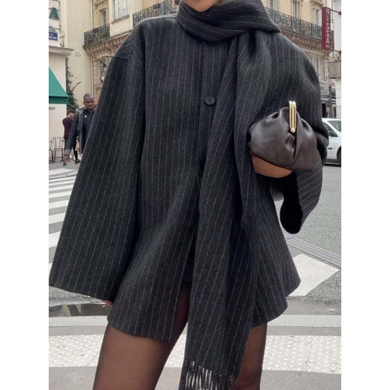 Ladies Trendy and Casual Wool Jacket with Elegant Collar Lune London