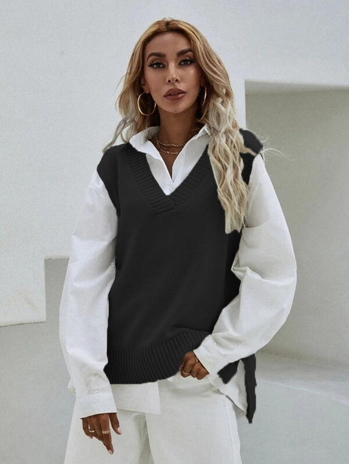Knit sweater for women with V-neck and casual fit Lune London