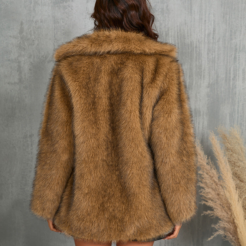 Women's Luxury Soft Faux Fur Coat with Elegant Cut Lune London