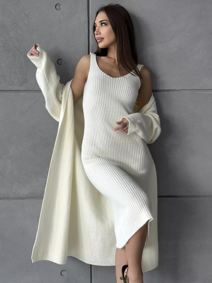 Robe tricotée pour femmes avec décolleté en V et coupe longue décontractée Chic & Stil