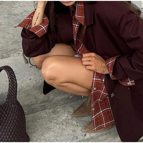 Fashionable oversized jacket for women with plaid pattern and casual fit Amarae