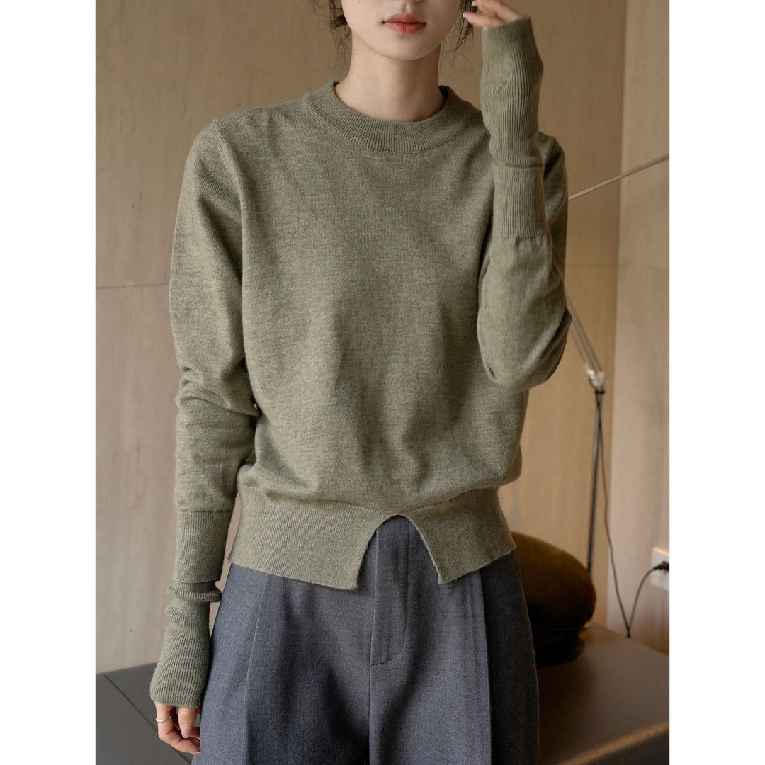 Women's fine knit sweater with extended ribbed sleeves and front slit Amarae