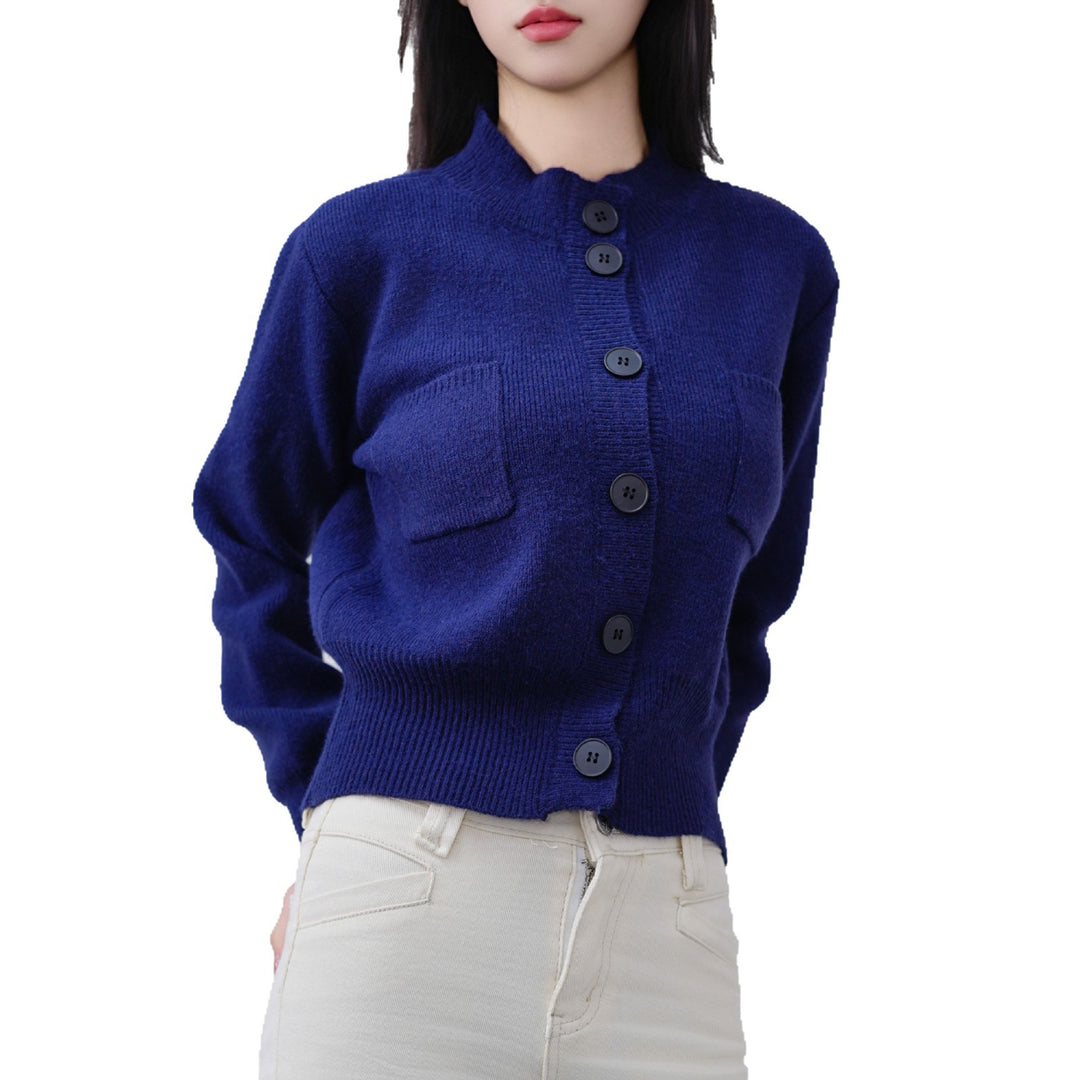 Gilet en tricot pour femmes avec détails de bouton et poche plaquée Chic & Stil
