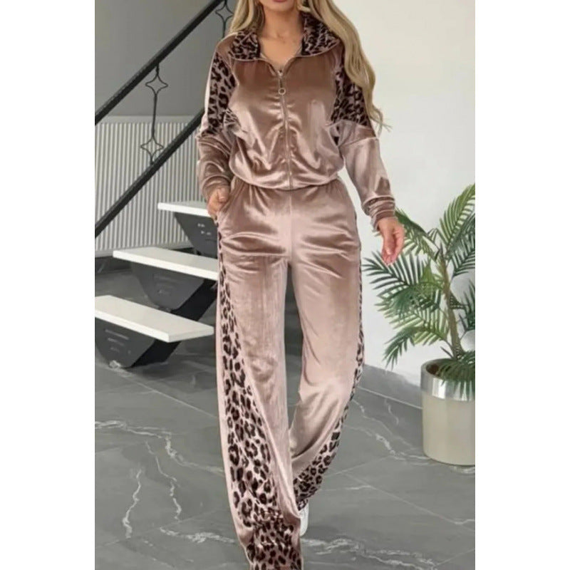 Women's sports set with leopard appliqués Lune London