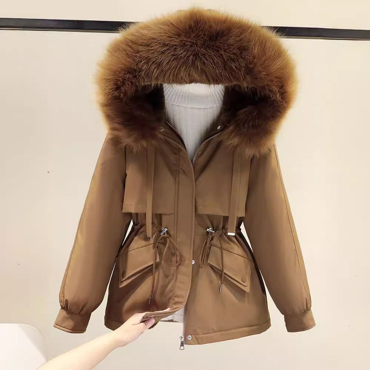 Winter ladies with functional zipper and removable faux fur collar Lune London