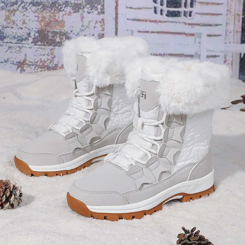 Women's Insulated Winter Boots with Faux Fur Collar, Water-Repellent Surface and Grip Profile Sole Amarae