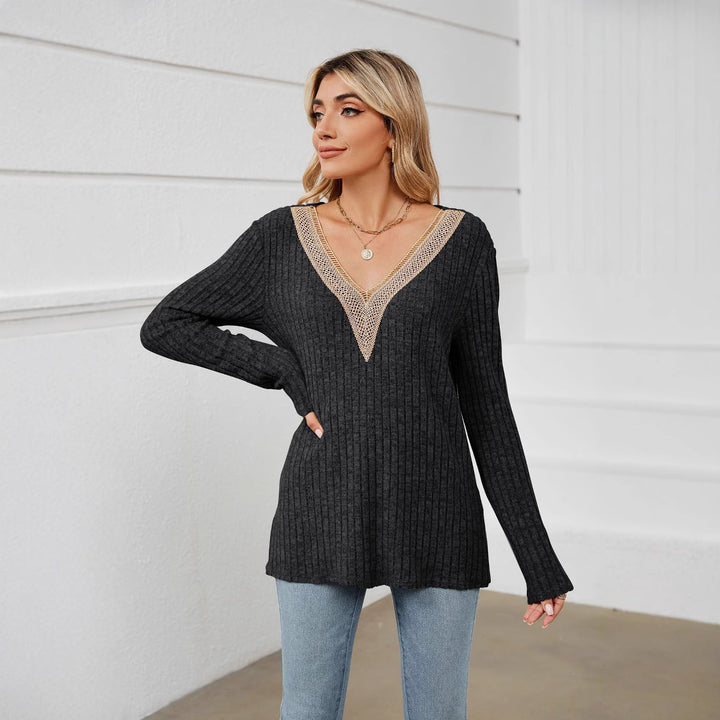 Knit sweater for women with V-neck and romantic lace Lune London