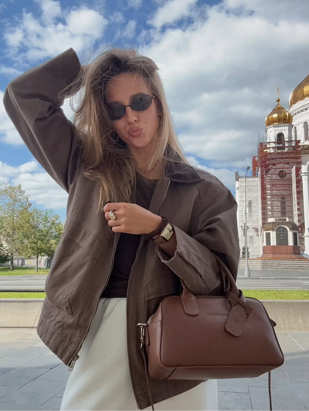 Trendy transitional jacket for women with classic high collar and practical pockets Lune London