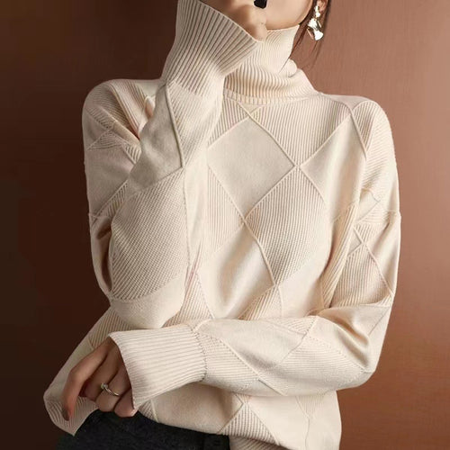 Chunky knit sweater for ladies with an elegant turtleneck and a textured pattern Amarae