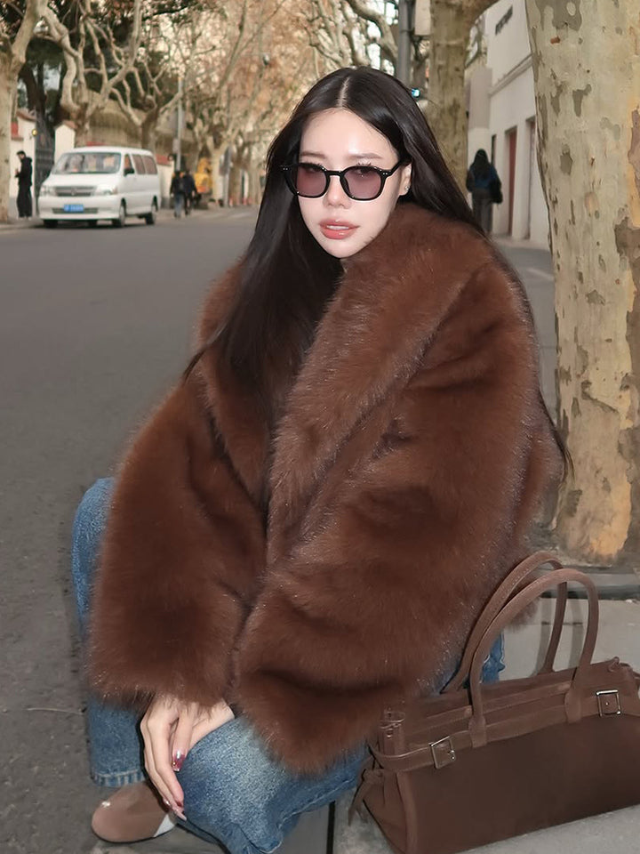Women's short coat made of vegan high-pile faux fur with oversized shawl collar Amarae