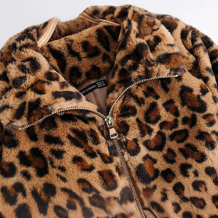 Veste en fourrure léopard pour femmes avec fermeture éclair Chic & Stil