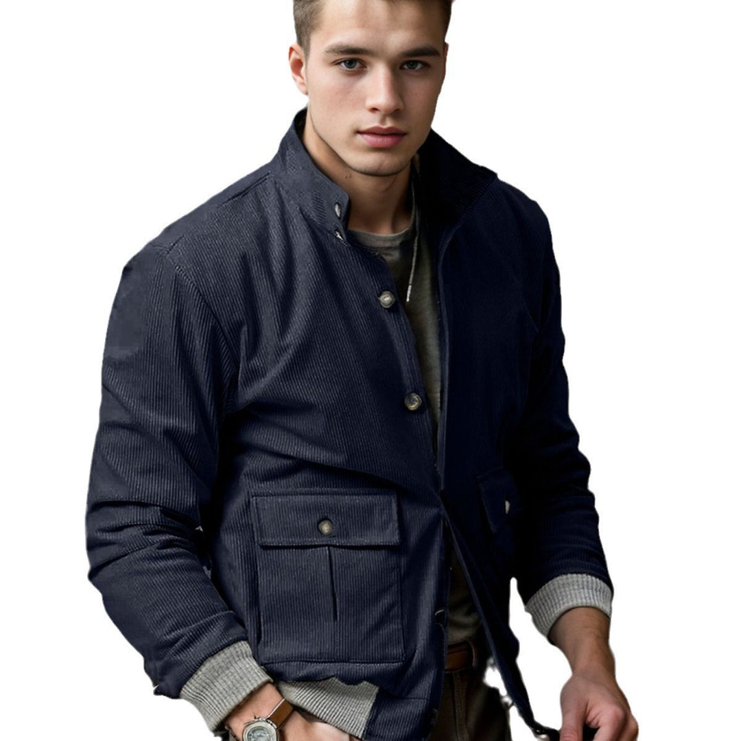 Modern quilted jacket for men with practical pockets and high collar Lune London