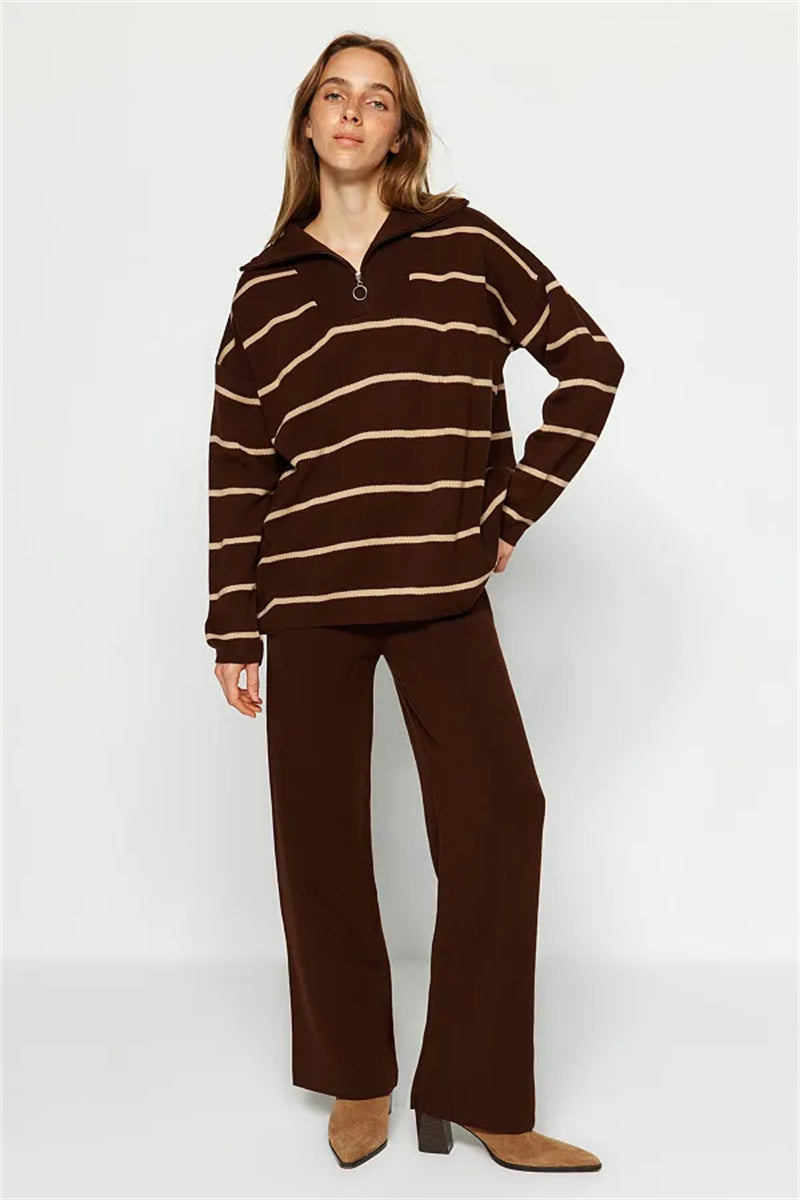 Casual knitted sweater for women with half-zip and oversized fit Lune London