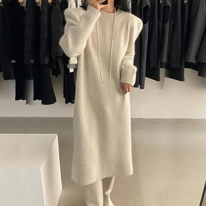 Elegant knitted dress for women with puff sleeves and a round neckline Lune London