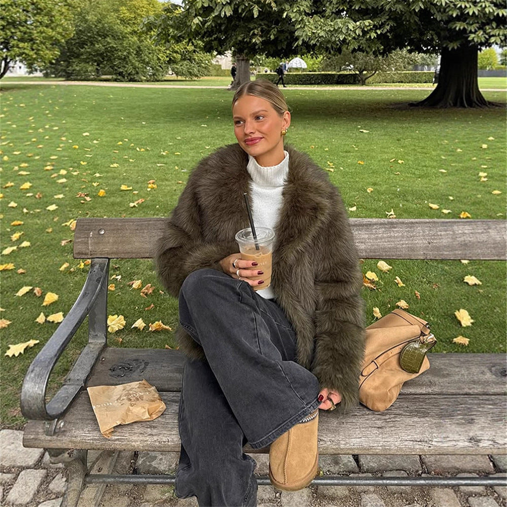 Women's Boxy Faux Fur Jacket with Voluminous Shawl Collar and Soft Teddy Texture Amarae