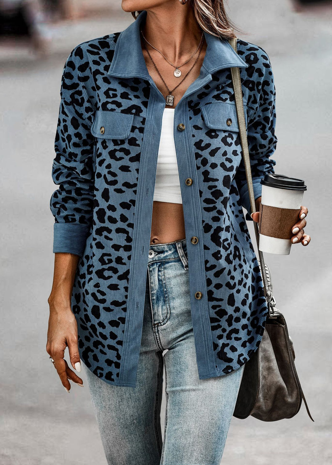 Casual linen jacket for women in animal print Lune London