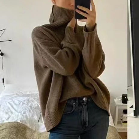 Oversized turtleneck sweater for women with ribbed structure Lune London