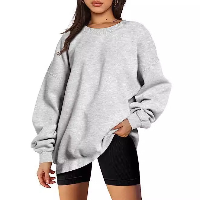 Oversized sweatshirt for women with raglan sleeves and soft lining Lune London