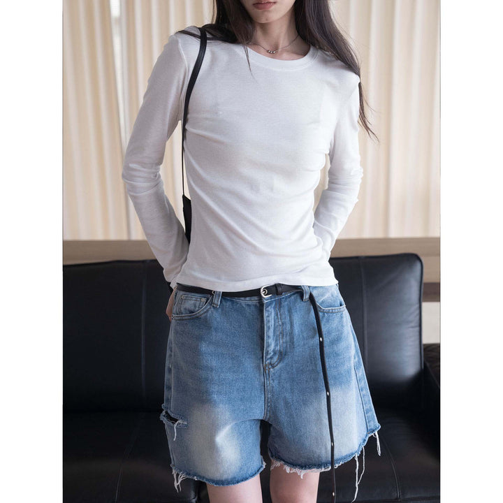 Women's figure-hugging long-sleeve shirt with round neckline made of fine cotton jersey Amarae