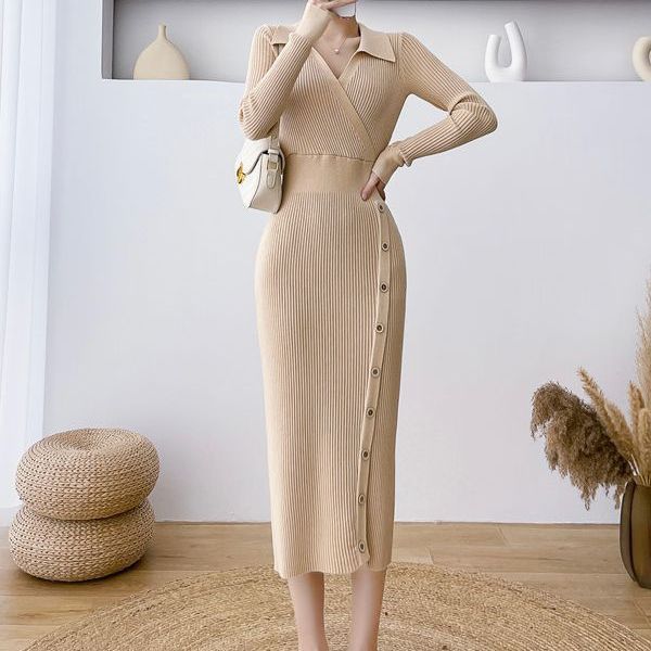 Robe Tricotée Élégante pour Femme en Style Wrap avec Détails de Boutons et Texture à Fines Côtes Chic & Stil