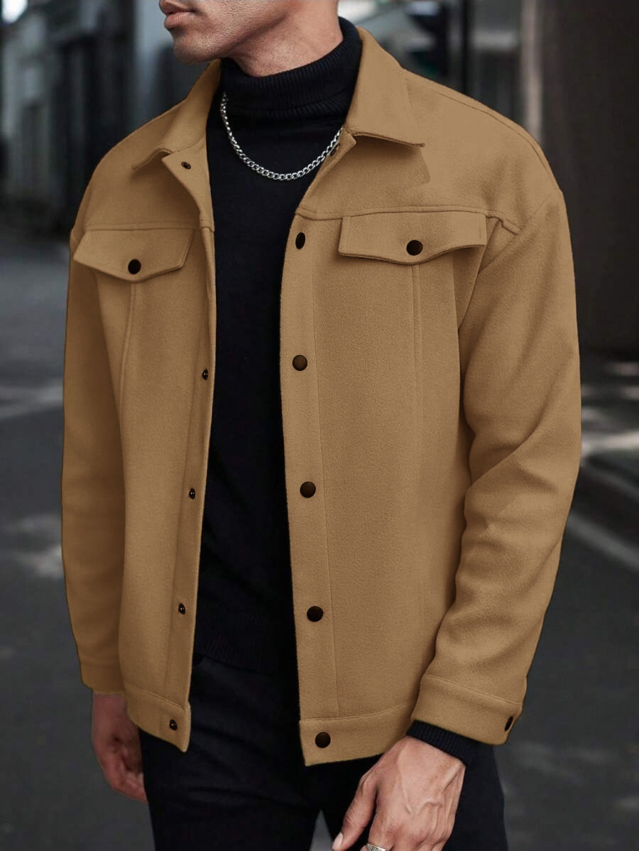 Trendy overshirt for men with practical pockets and snap closure Lune London
