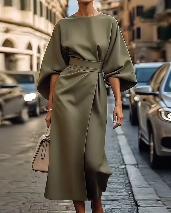 Elegant maxi dress for women with loose fit and belt at the waist Lune London