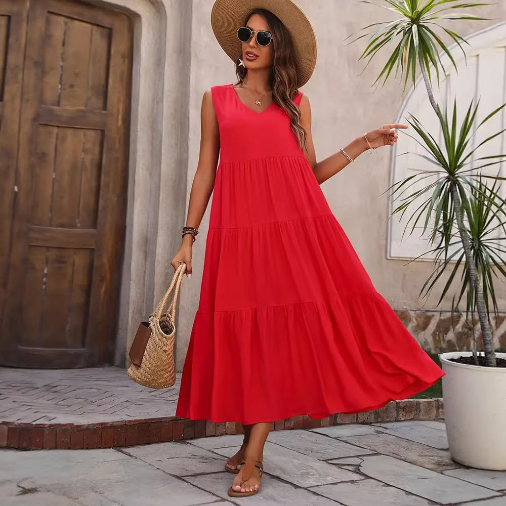 Ladies Elegant Summer Maxi Dress with Voluminous Skirt and V-Neck Lune London
