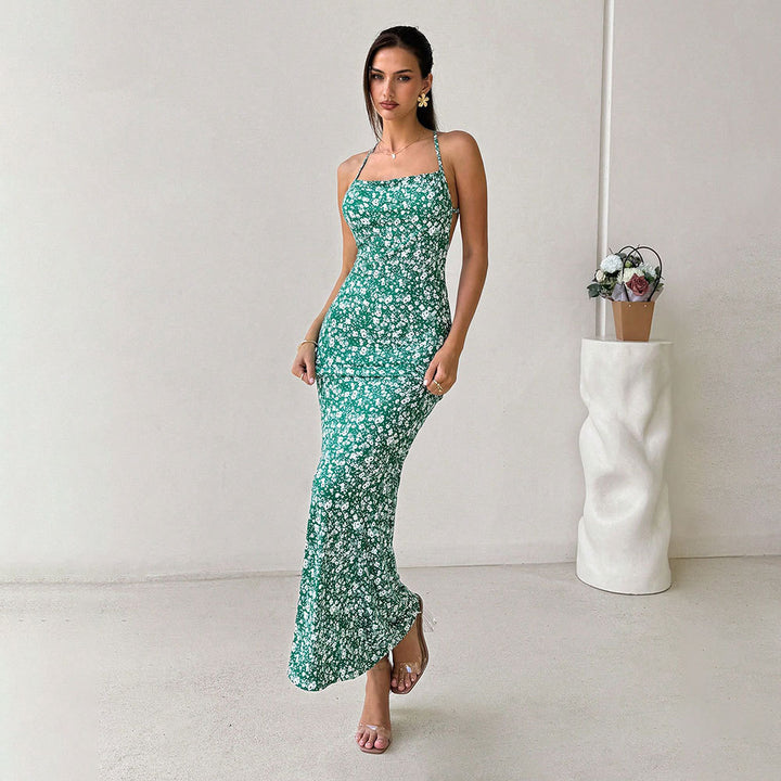 Robe maxi pour femmes avec des bretelles spaghetti réglables et un détail imprimé floral Chic & Stil