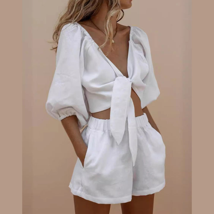 Ensemble stylé pour femmes en deux pièces avec des manches bouffantes et un nœud Chic & Stil