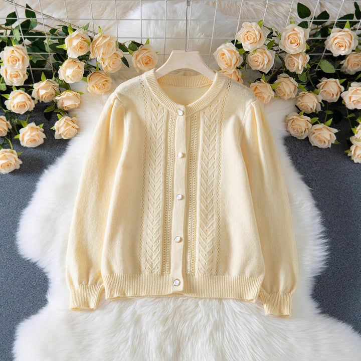 Elegant knitted jacket for women with fine diamond patterns and mother-of-pearl buttons Lune London