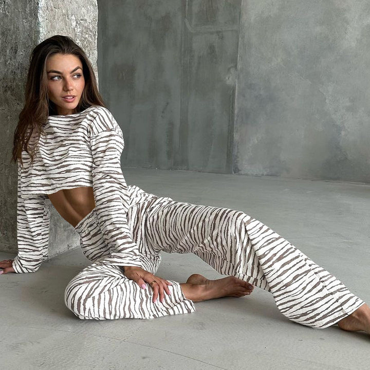 Chic and Stylish Women's Leisure Set