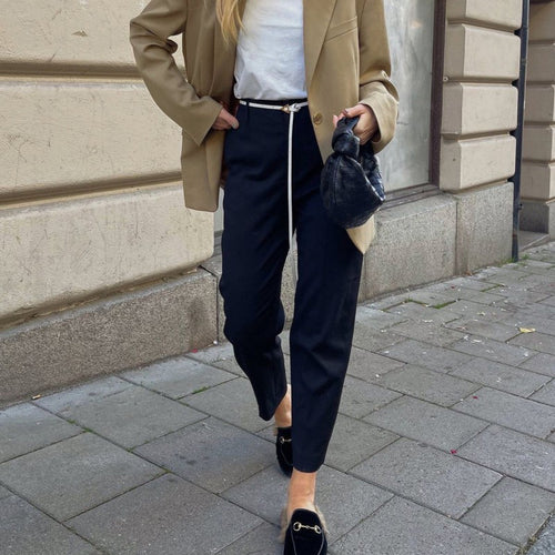 Pantalon de costume élégant pour femmes taille haute avec ceinture à la mode Chic & Stil