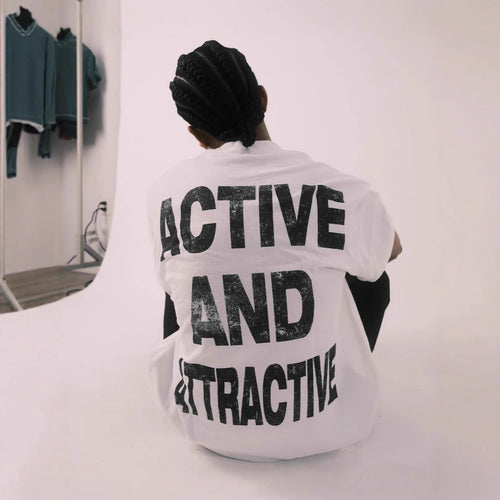 Women's Oversized T-Shirt with Dynamic Sports Design Chic & Stil