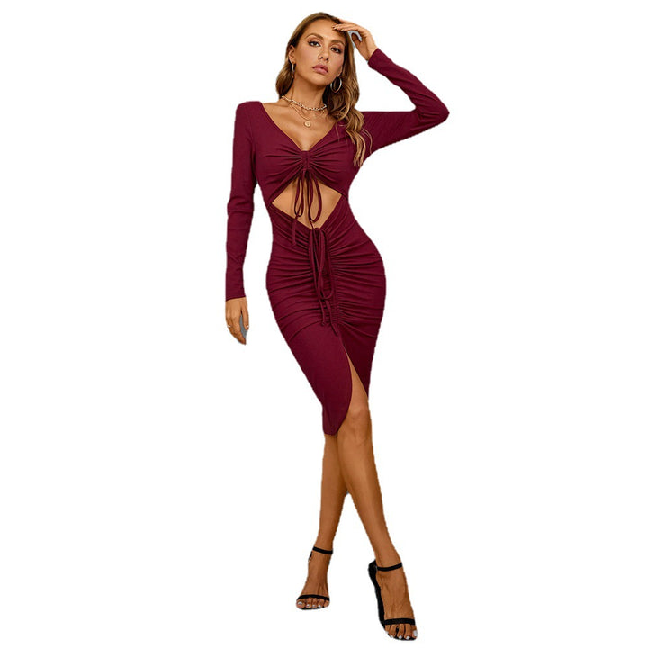 Robe midi ajustée pour femme avec des détails froncés et des détails découpés Chic & Stil