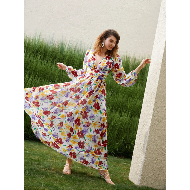 Maxi dress for women with fluid cut and romantic floral pattern Lune London
